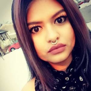 Meet your Posher, Mariela